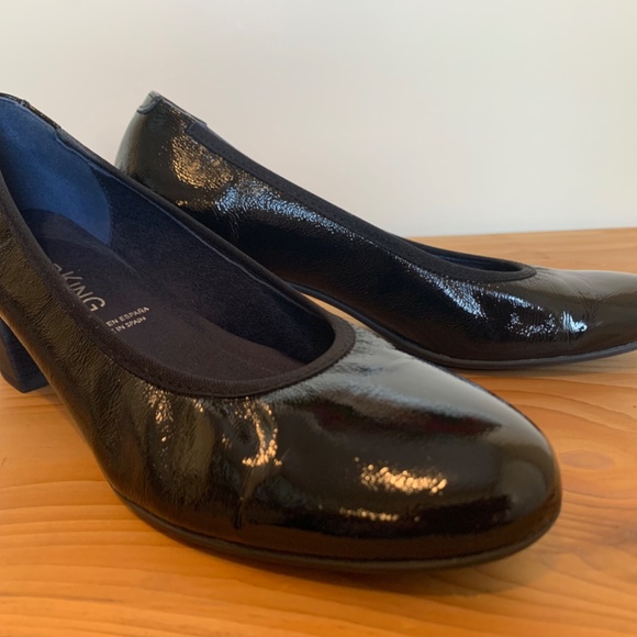 Dorking Patent Leather Pumps - Picture 5 of 5